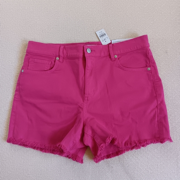 LOFT Pants - Loft cut off high rise shorts